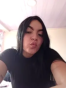 Nuvi jonhs online show from October 30, 2025, 8:20 pm