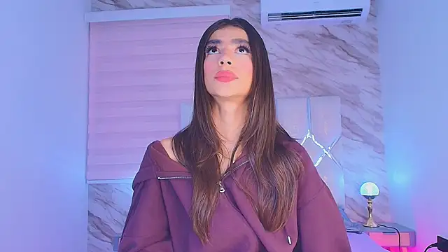 ellisrossi online show from November 12, 2025, 12:05 pm