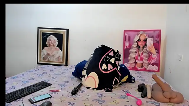 Snapshot of alahia66 chatting on November 17, 2025, 11:49 am alahia66 online show from November 17, 2025, 11:49 am