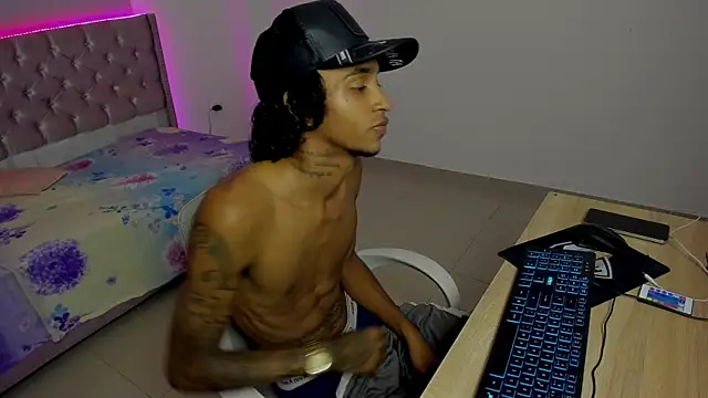 Snapshot of skinny_tatto01 chatting on October 23, 2025, 8:51 pm skinny tatto01 online show from October 23, 2025, 8:51 pm