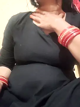 Snapshot of Pyaar_Ki_Pooja chatting on November 8, 2025, 4:18 pm Pyaar Ki Pooja online show from November 8, 2025, 4:18 pm