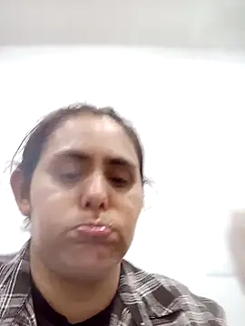 blanca24325 online show from November 10, 2025, 2:32 am