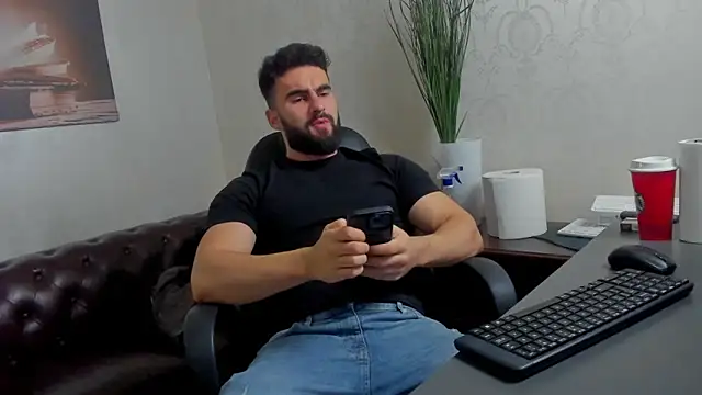 Snapshot of MicahLane chatting on October 30, 2025, 5:20 am MicahLane online show from October 30, 2025, 5:20 am