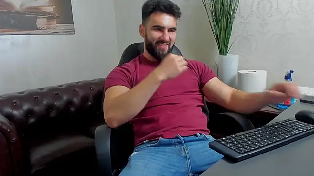 Snapshot of MicahLane chatting on October 31, 2025, 5:41 am MicahLane online show from October 31, 2025, 5:41 am