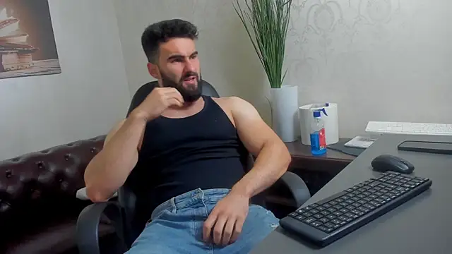 Snapshot of MicahLane chatting on November 3, 2025, 5:31 am MicahLane online show from November 3, 2025, 5:31 am