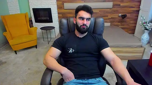 Snapshot of MicahLane chatting on November 20, 2025, 5:29 am MicahLane online show from November 20, 2025, 5:29 am