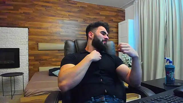 Snapshot of MicahLane chatting on December 1, 2025, 6:07 am MicahLane online show from December 1, 2025, 6:07 am