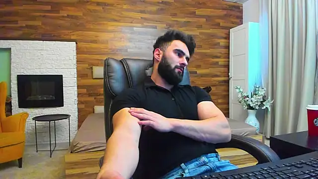 Snapshot of MicahLane chatting on December 2, 2025, 5:46 am MicahLane online show from December 2, 2025, 5:46 am