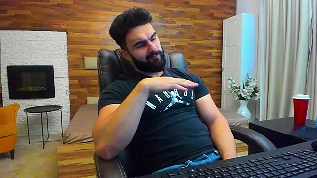 Snapshot of MicahLane chatting on December 4, 2025, 5:50 am MicahLane online show from December 4, 2025, 5:50 am