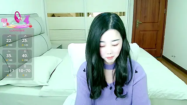 Snapshot of Xiaodie-baby chatting on November 3, 2025, 1:56 pm Xiaodie-baby online show from November 3, 2025, 1:56 pm