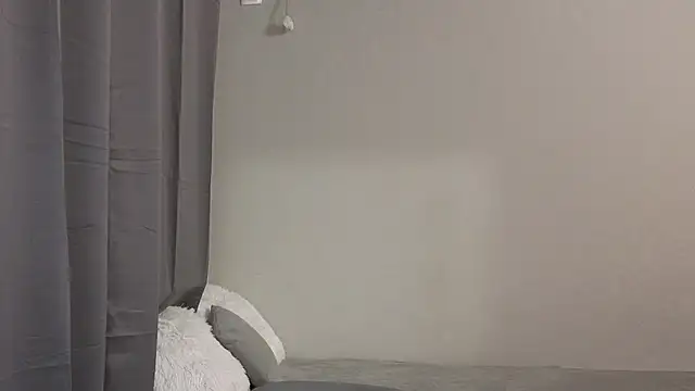 Oliver star boy  online show from November 3, 2025, 4:41 pm