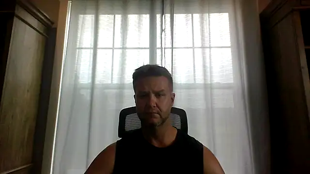 Snapshot of 45andfit1 chatting on October 30, 2025, 1:34 pm 45andfit1 online show from October 30, 2025, 1:34 pm