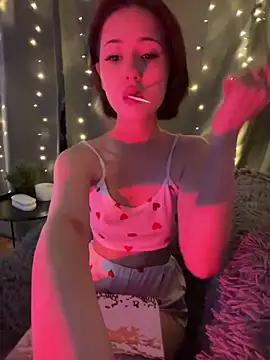 RimaLins online show from December 16, 2025, 5:07 pm