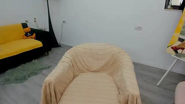 Snapshot of Arya_Anna chatting on November 17, 2025, 4:40 am Arya Anna online show from November 17, 2025, 4:40 am