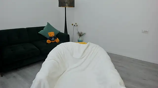 Snapshot of Arya_Anna chatting on November 25, 2025, 5:18 am Arya Anna online show from November 25, 2025, 5:18 am