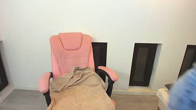 Snapshot of Arya_Anna chatting on December 15, 2025, 5:12 am Arya Anna online show from December 15, 2025, 5:12 am