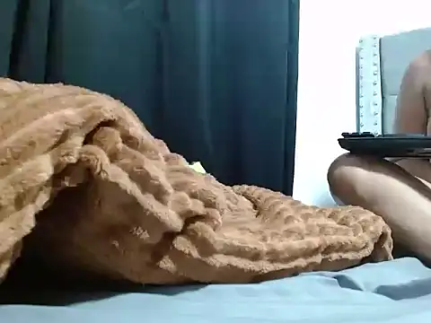 CeleneOrtiz online show from December 17, 2025, 12:05 am