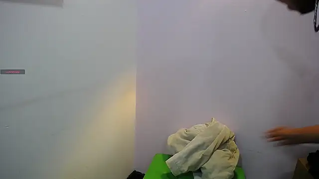 Snapshot of SavageLover_ chatting on December 3, 2025, 5:15 am SavageLover online show from December 3, 2025, 5:15 am