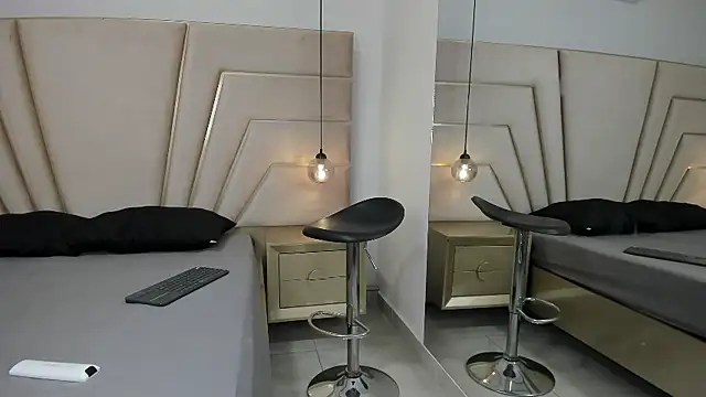 Snapshot of MaroxCute chatting on November 11, 2025, 11:21 am MaroxCute online show from November 11, 2025, 11:21 am