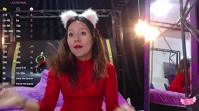 Snapshot of LunaaMorena chatting on November 15, 2025, 1:51 pm LunaaMorena online show from November 15, 2025, 1:51 pm