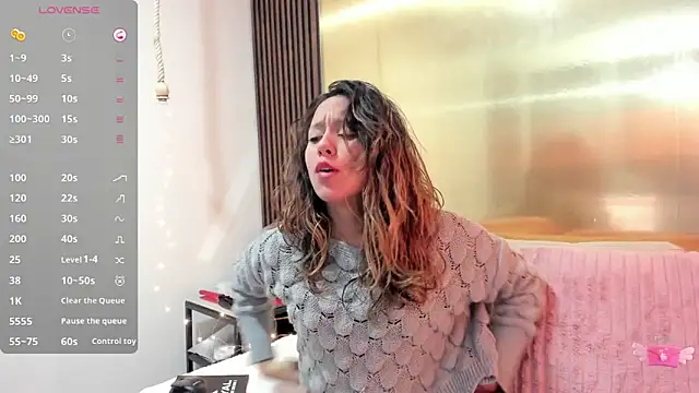 Snapshot of LunaaMorena chatting on November 25, 2025, 1:22 pm LunaaMorena online show from November 25, 2025, 1:22 pm