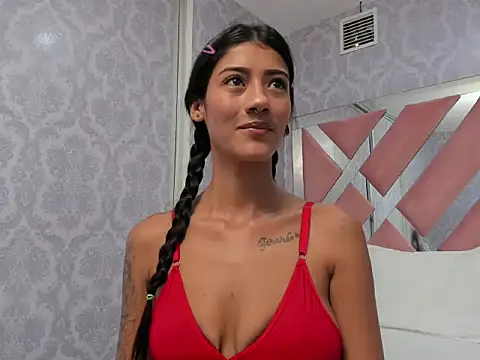 Snapshot of milkybaby_ chatting on November 4, 2025, 11:42 am milkybaby online show from November 4, 2025, 11:42 am