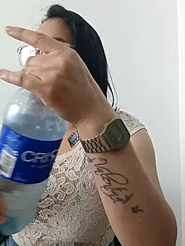 Caroline-17 online show from November 4, 2025, 5:45 pm