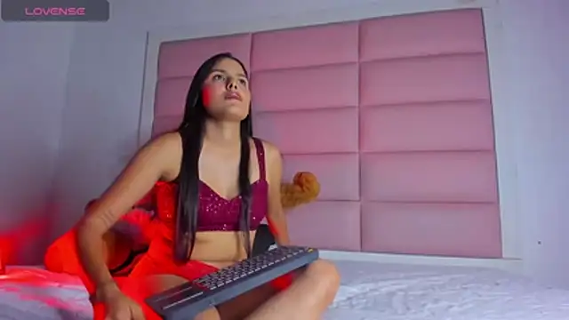 Snapshot of Cattalina_25 chatting on November 5, 2025, 7:58 pm Cattalina 25 online show from November 5, 2025, 7:58 pm