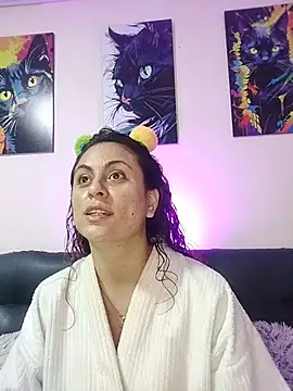 Caroline Jons online show from October 29, 2025, 11:23 am