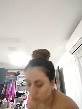 Caroline Jons online show from December 3, 2025, 12:25 pm