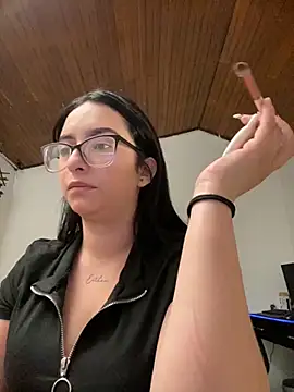 Snapshot of Kloe_Novoa chatting on November 5, 2025, 12:49 pm Kloe Novoa online show from November 5, 2025, 12:49 pm