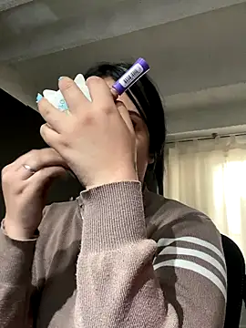 Snapshot of Kloe_Novoa chatting on November 21, 2025, 12:37 pm Kloe Novoa online show from November 21, 2025, 12:37 pm