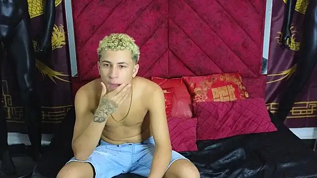 Horny Duo0 online show from October 28, 2025, 3:43 am