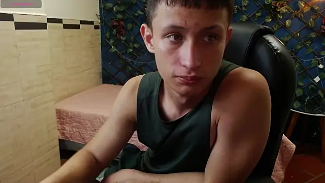 Garuo 18 online show from November 6, 2025, 3:07 am