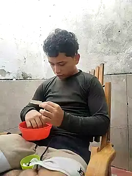 Snapshot of fer_luna chatting on November 4, 2025, 9:14 pm fer luna online show from November 4, 2025, 9:14 pm