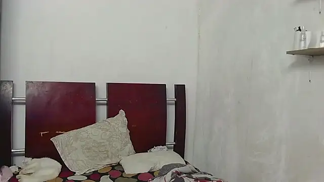 Snapshot of fer_luna chatting on November 13, 2025, 7:35 pm fer luna online show from November 13, 2025, 7:35 pm