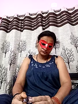 Snapshot of Hotty_girl25 chatting on November 1, 2025, 12:18 pm Hotty girl25 online show from November 1, 2025, 12:18 pm