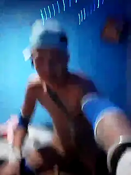 Ojitosbrrr online show from November 21, 2025, 2:54 am