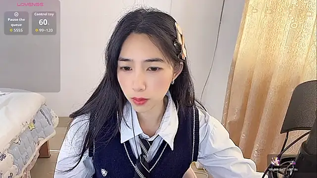 Snapshot of by-Hannah chatting on December 18, 2025, 2:28 am by-Hannah online show from December 18, 2025, 2:28 am