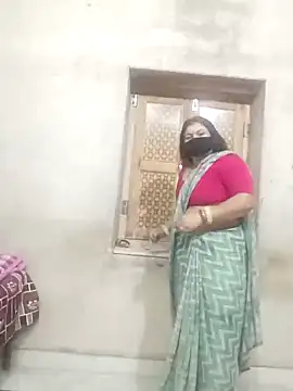 Snapshot of Best_couple2001 chatting on December 2, 2025, 6:41 am Best couple2001 online show from December 2, 2025, 6:41 am