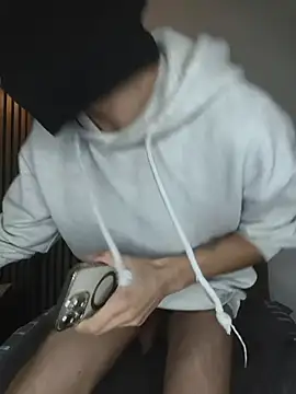 Snapshot of findomhot chatting on December 5, 2025, 8:16 pm findomhot online show from December 5, 2025, 8:16 pm