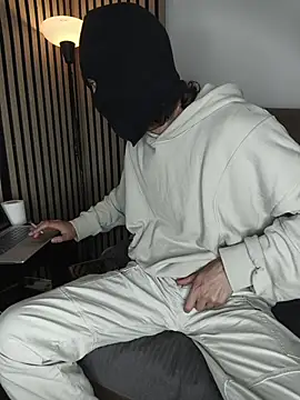 Snapshot of findomhot chatting on December 13, 2025, 10:04 pm findomhot online show from December 13, 2025, 10:04 pm