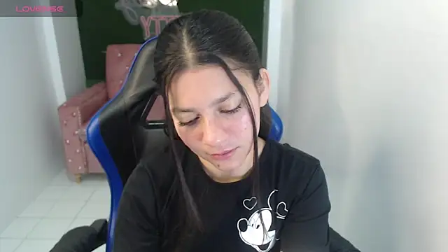 Snapshot of velvetvixen_t chatting on November 15, 2025, 12:45 pm velvetvixen t online show from November 15, 2025, 12:45 pm