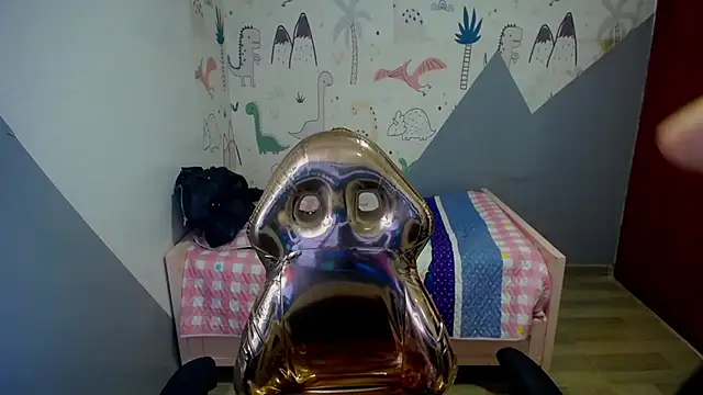 Snapshot of velvetvixen_t chatting on December 14, 2025, 1:05 pm velvetvixen t online show from December 14, 2025, 1:05 pm