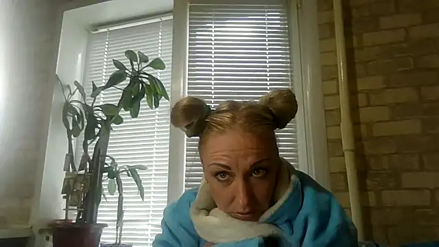 Snapshot of LilaniLoverx chatting on October 26, 2025, 12:11 pm LilaniLoverx online show from October 26, 2025, 12:11 pm