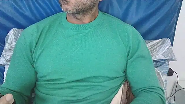 Snapshot of Evasionee chatting on October 30, 2025, 9:59 pm Evasionee online show from October 30, 2025, 9:59 pm