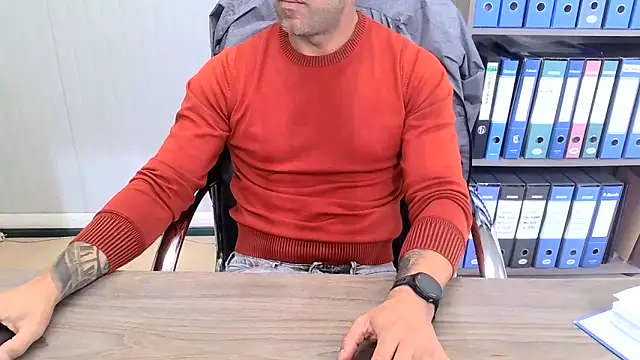 Snapshot of Evasionee chatting on October 31, 2025, 10:38 am Evasionee online show from October 31, 2025, 10:38 am