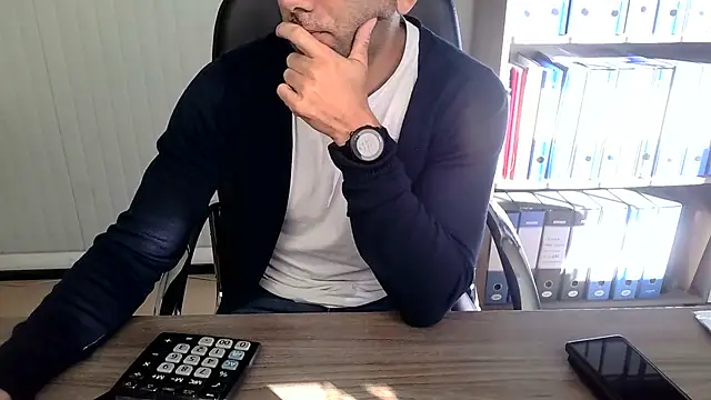 Snapshot of Evasionee chatting on November 5, 2025, 8:03 am Evasionee online show from November 5, 2025, 8:03 am