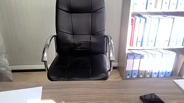 Snapshot of Evasionee chatting on November 6, 2025, 8:04 am Evasionee online show from November 6, 2025, 8:04 am