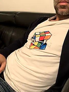 Snapshot of Evasionee chatting on November 8, 2025, 10:59 am Evasionee online show from November 8, 2025, 10:59 am